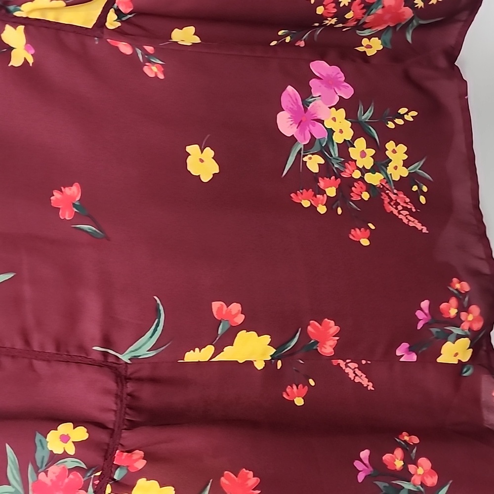 ⭐️Old navy floral top size XL - Picture 2 of 4
